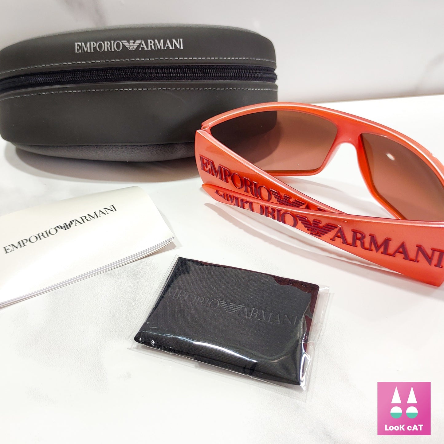 Occhiali da sole Emporio Armani 9213 a scudo avvolgente lunetta brille y2k tonalità cyber