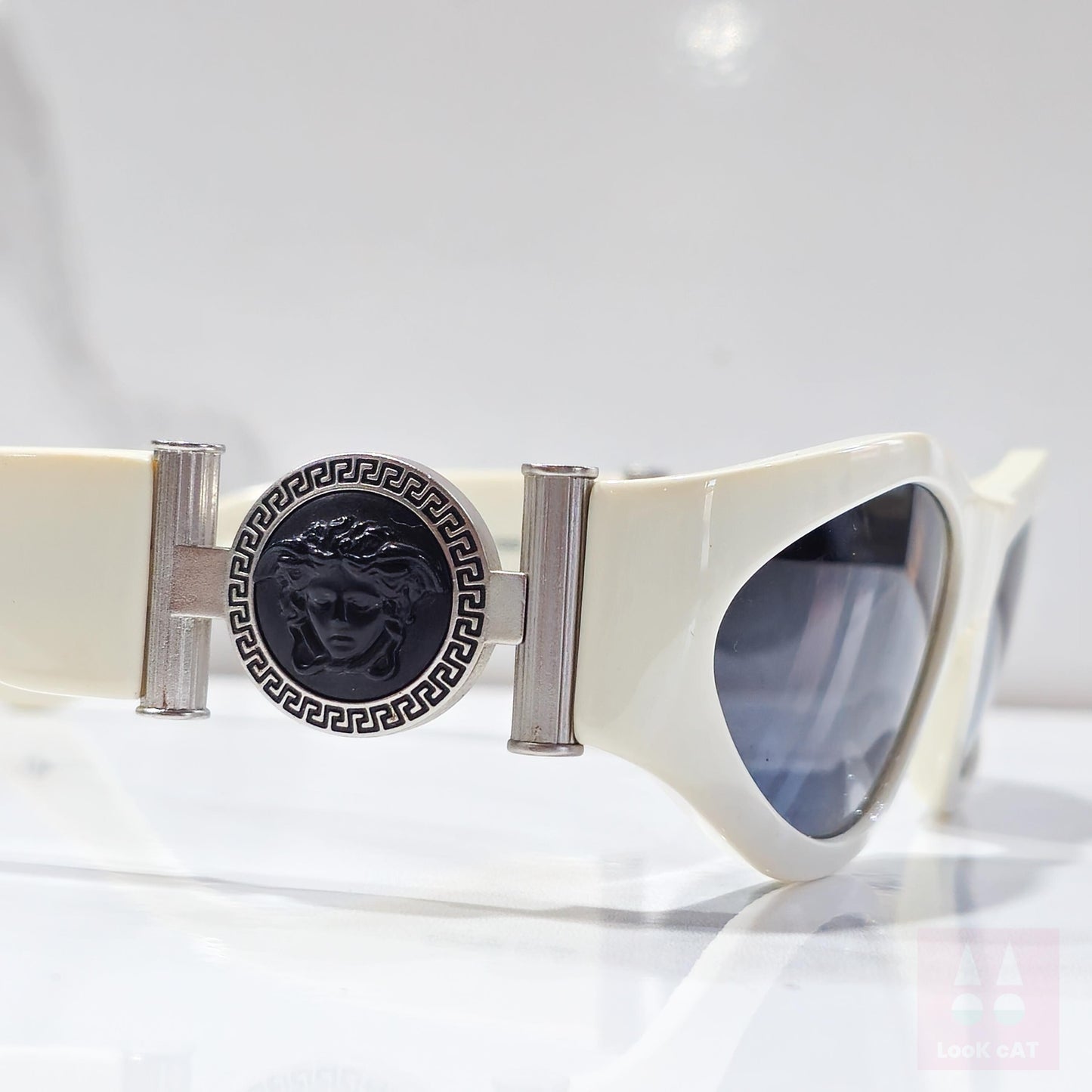 Gianni Versace mod. 618 B occhiali da sole vintage rari occhiali con lunetta bianca brille anni '90 Biggie