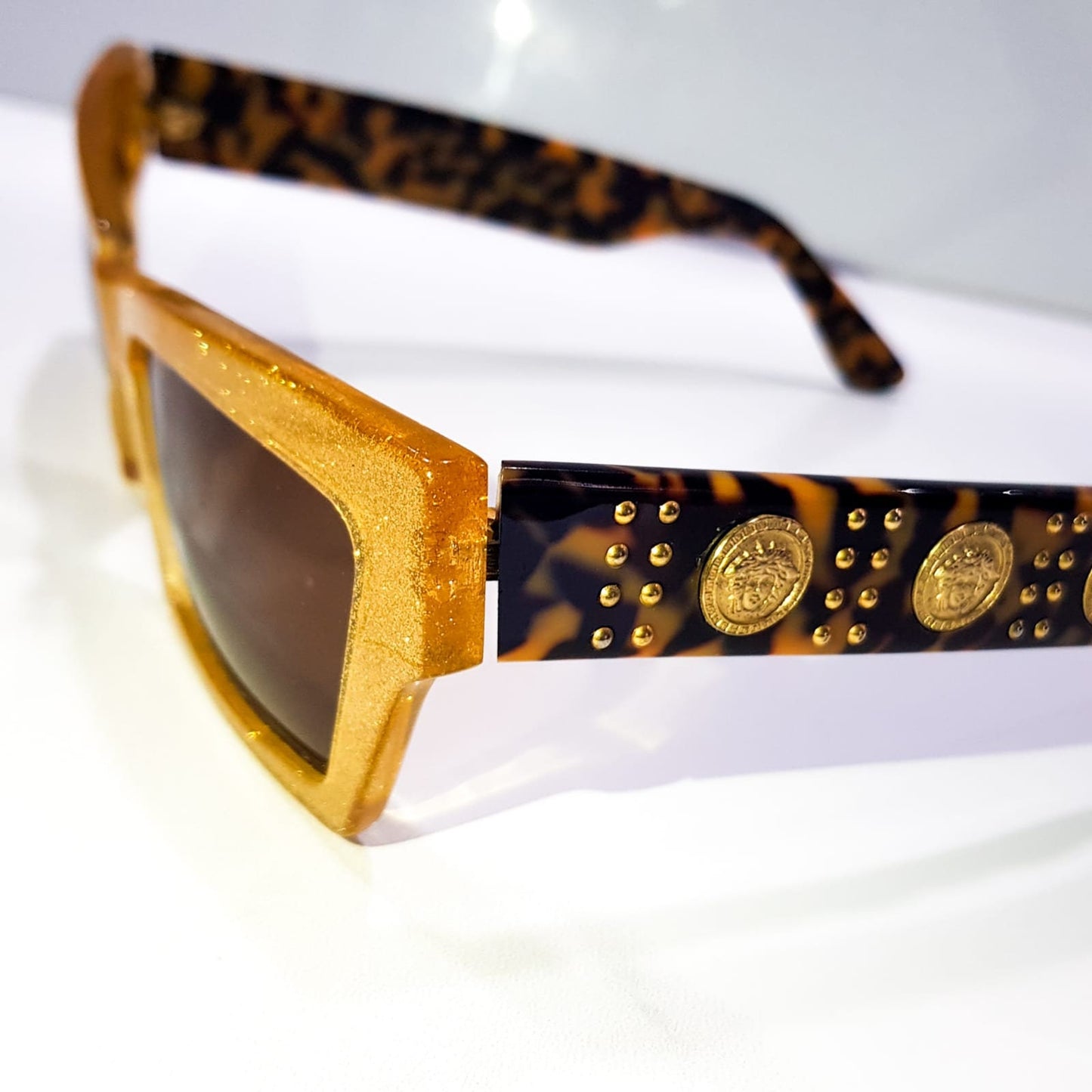 Gianni Versace s16 复古太阳镜闪耀月牙