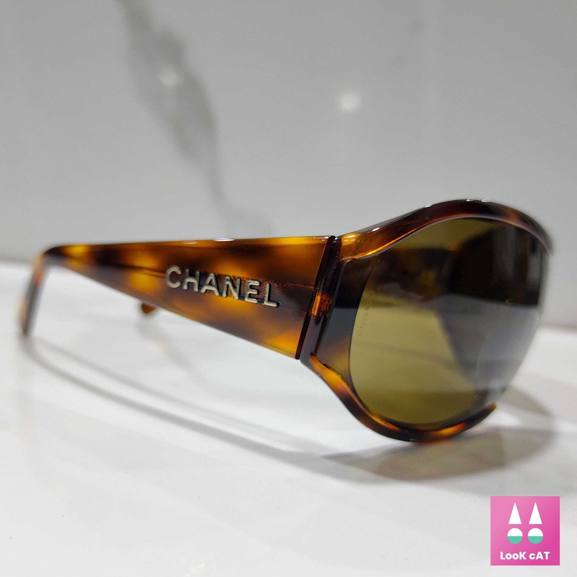 vintage chanel cat eye sunglasses