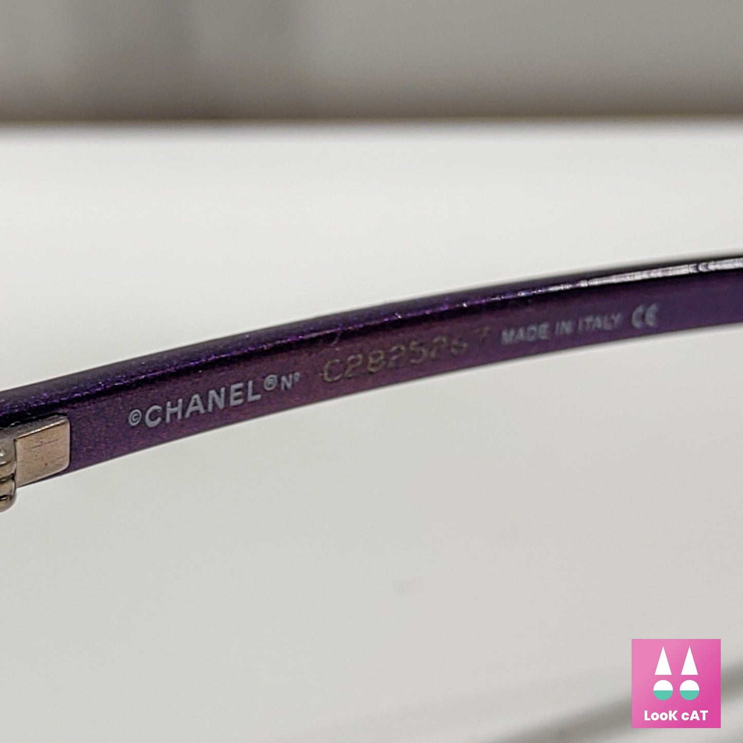 Occhiali da sole Chanel modello 6002 senza montatura lunetta brille tonalità verde y2k