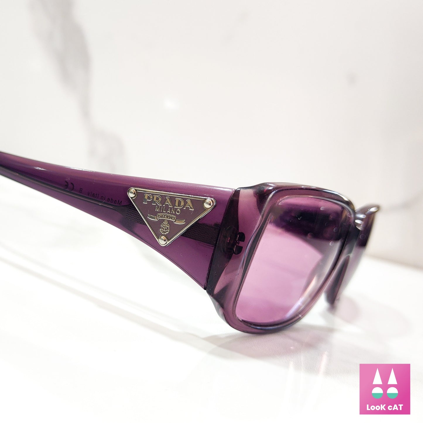 Occhiali da sole Prada modello SPR 16L lunette brille y2k shades